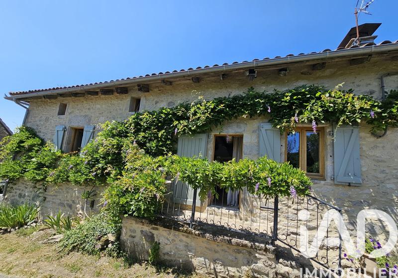 Maison - 90 m² - 4 pièces