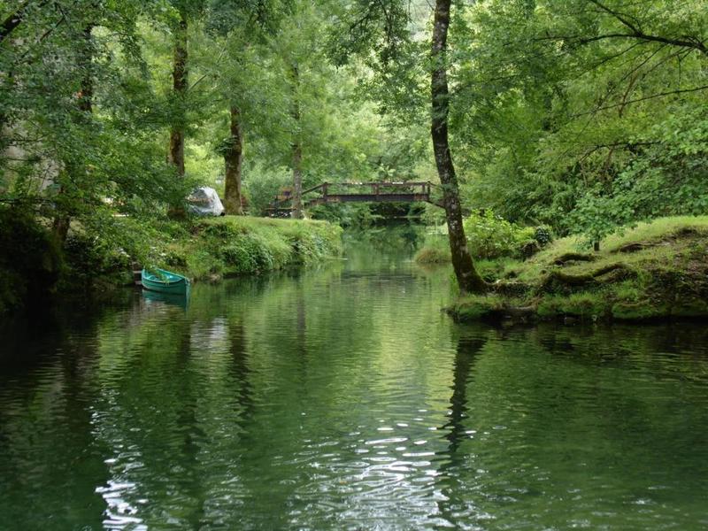 Moulin - 390 m² - 9 pièces