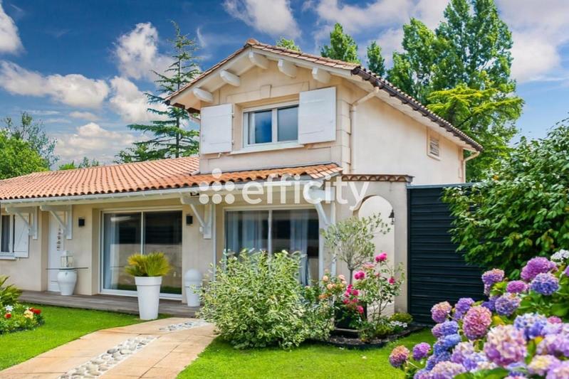 Maison - 150 m² - 6 pièces