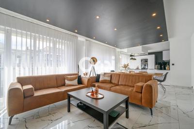 Appartement - 90 m² - 4 pièces