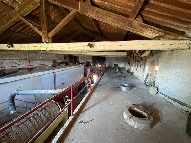 Maison - 500 m² - 2 pièces