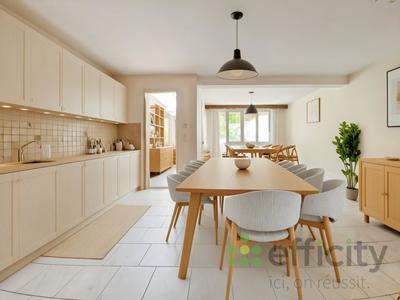 Maison - 110 m² - 4 pièces