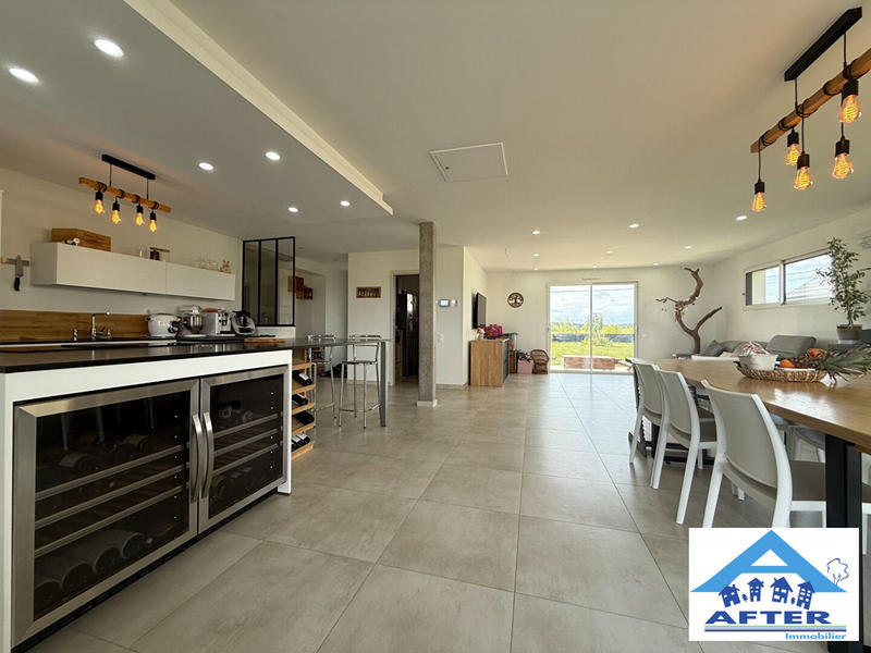 Maison - 193 m² - 7 pièces