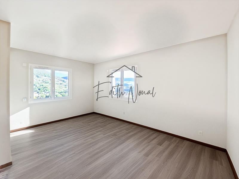 Villa - 137 m² - 5 pièces