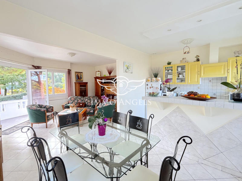 Maison - 153 m² - 8 pièces