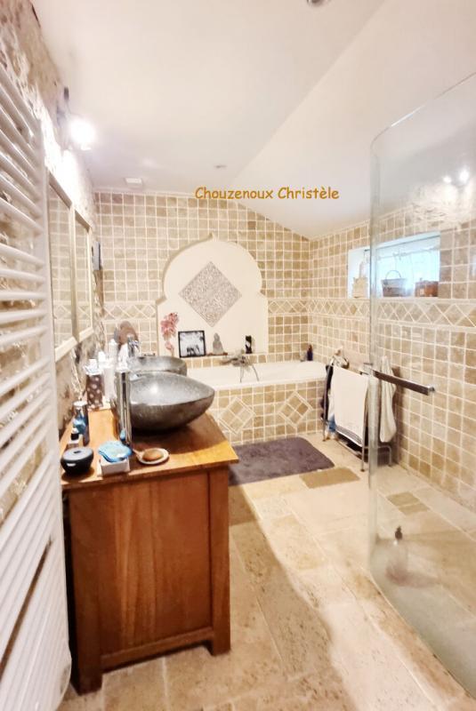 Demeure - 330 m² - 16 pièces