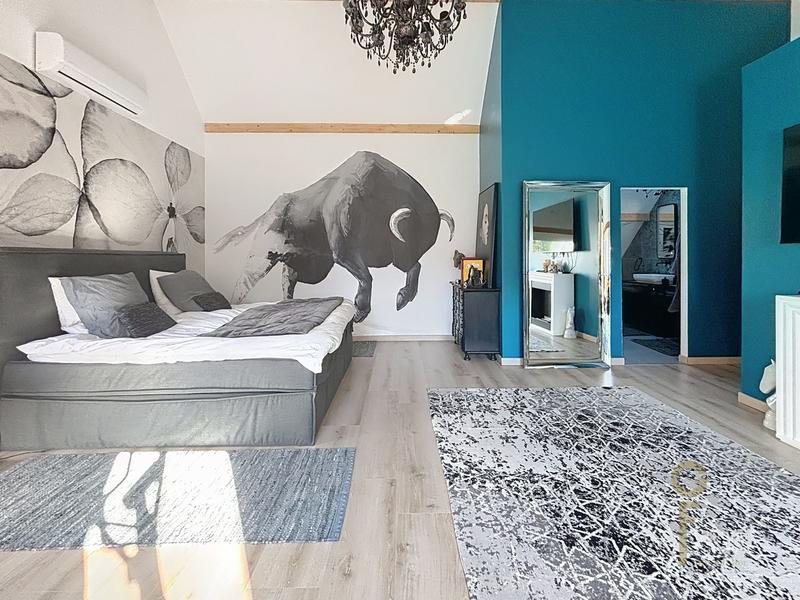 Maison - 269 m² - 8 pièces