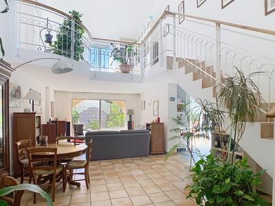 Maison - 148 m² - 4 pièces