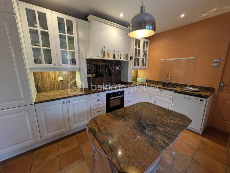 Maison - 120 m² - 8 pièces