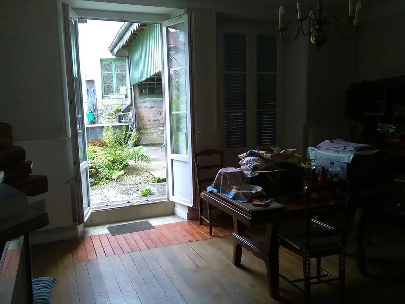 Maison - 242 m² - 8 pièces