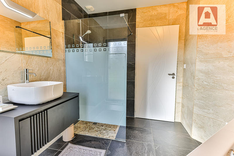 Maison - 160 m² - 5 pièces