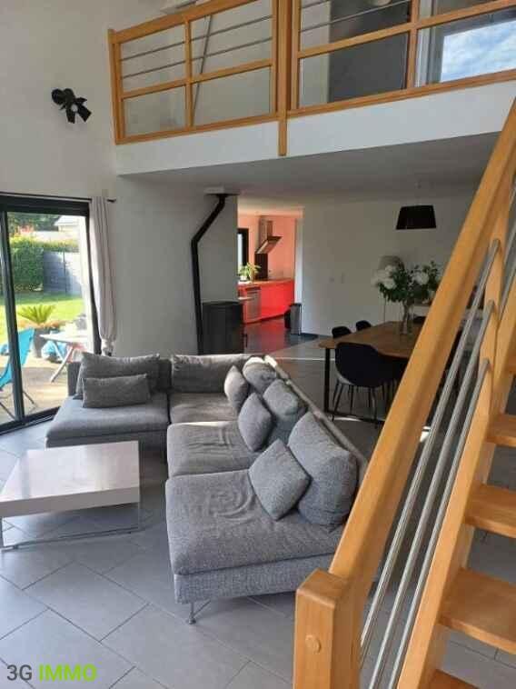 Maison - 157 m² - 5 pièces