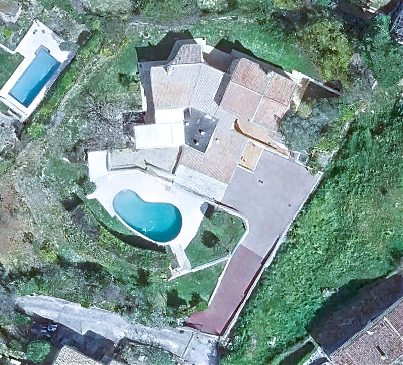 Maison - 270 m² - 5 pièces