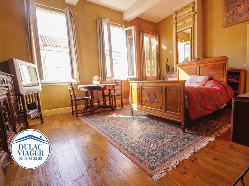 Viager - Maison de ville - 209 m² - 7 pièces