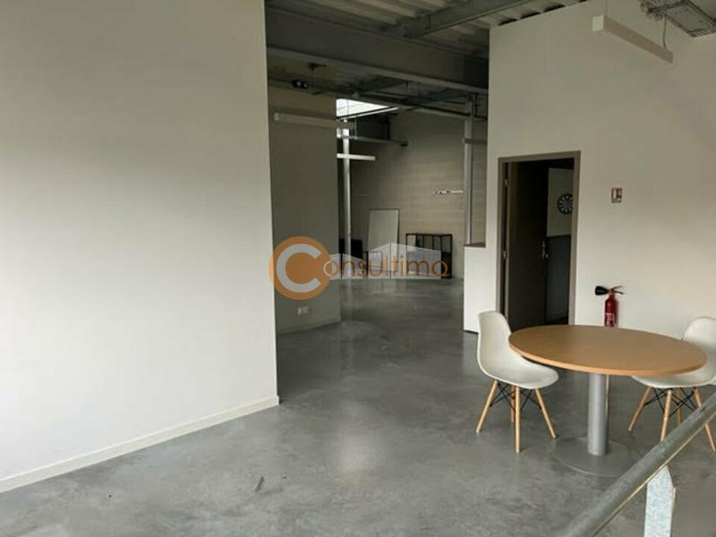 Local d'activité / Entrepôt - 300 m²