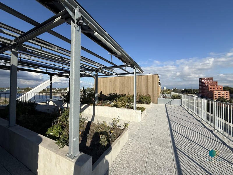 Appartement - 80 m² - 3 pièces