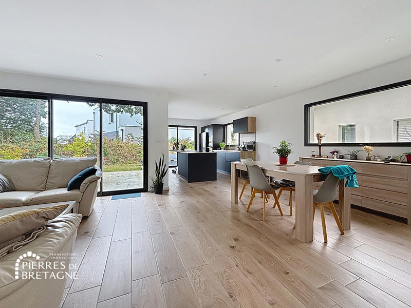 Maison - 135 m² - 6 pièces