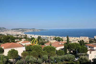 Appartement - 99 m² - 4 pièces