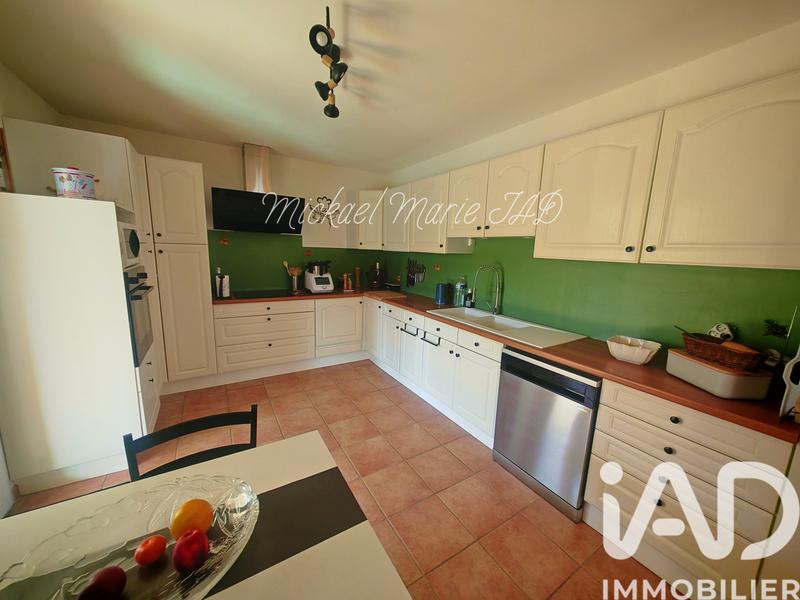 Maison - 140 m² - 5 pièces