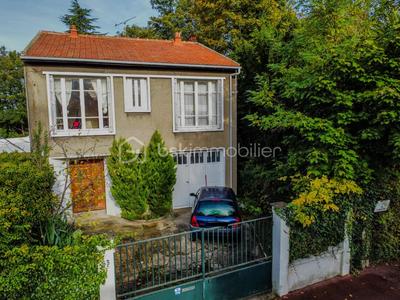 Maison traditionnelle - 126 m² - 5 pièces