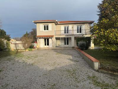 Maison - 197 m² - 9 pièces