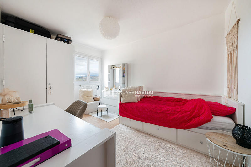 Appartement - 104 m² - 5 pièces