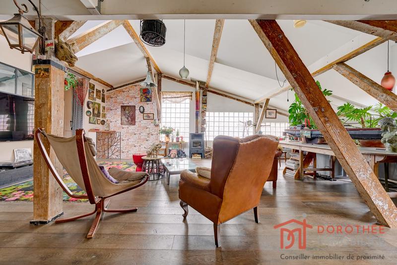 Loft - 130 m² - 4 pièces