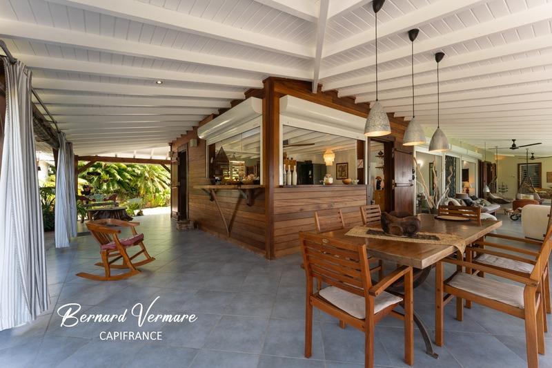 Demeure - 196 m² - 8 pièces