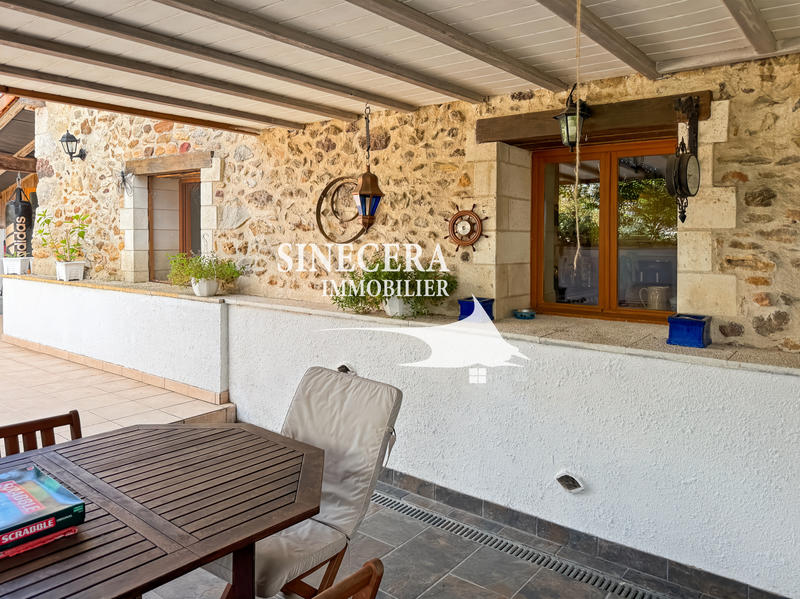 Maison - 232 m² - 8 pièces