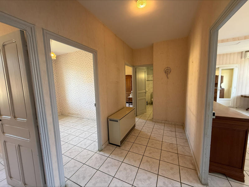 Appartement - 75 m² - 5 pièces