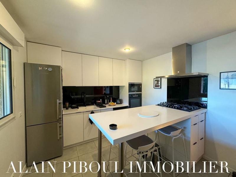 Maison traditionnelle - 153 m² - 6 pièces