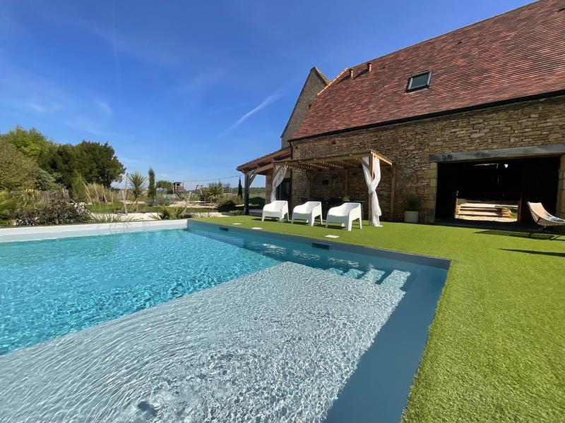 Propriété - 143 m² - 6 pièces