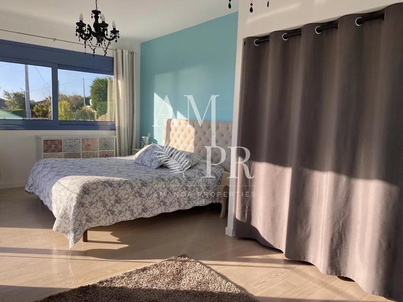 Villa - 160 m² - 5 pièces