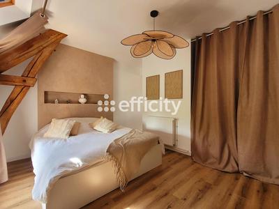 Maison - 181 m² - 6 pièces