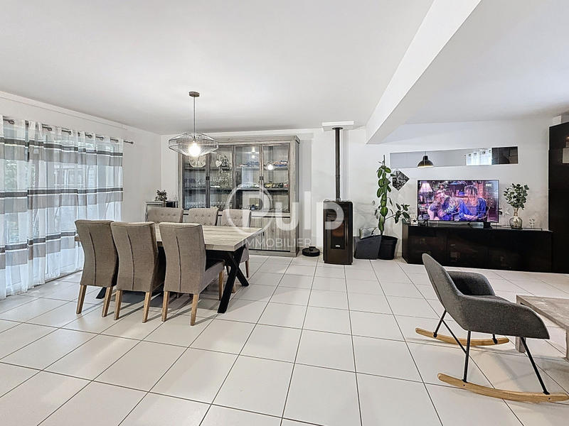 Pavillon - 123 m² - 7 pièces