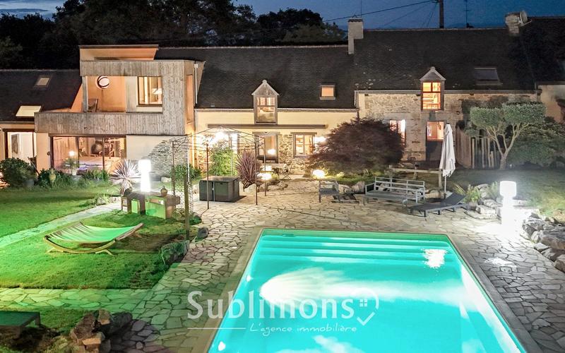 Maison - 263 m² - 8 pièces