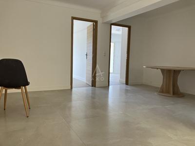 Appartement ancien - 55 m² - 3 pièces