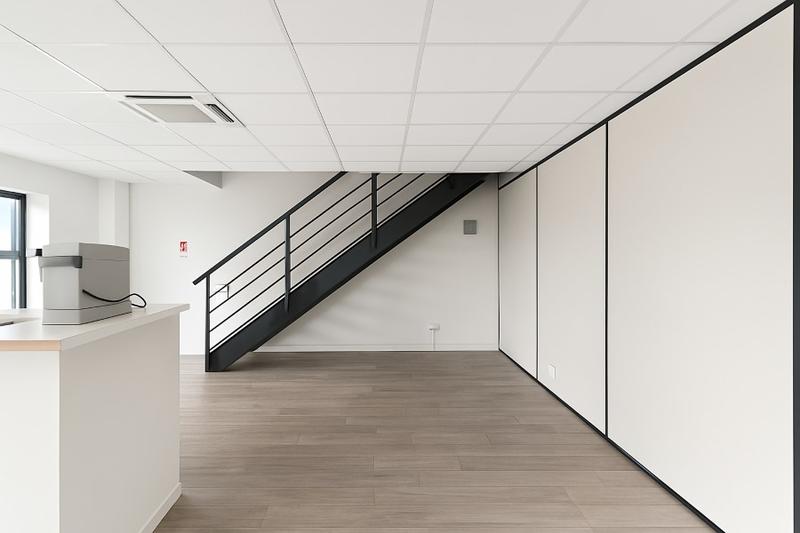 Local d'activité / Entrepôt - 260 m²