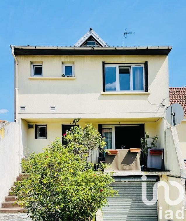 Maison - 155 m² - 6 pièces