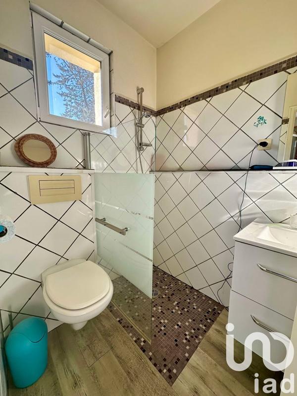 Maison - 200 m² - 8 pièces