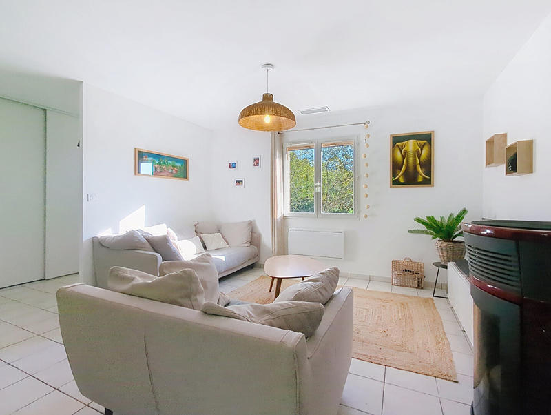 Maison - 90 m² - 5 pièces