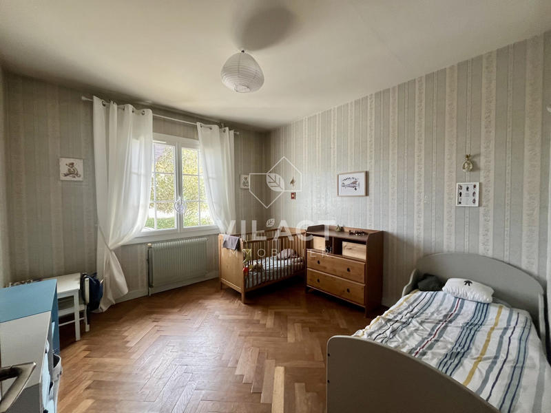 Maison - 200 m² - 7 pièces