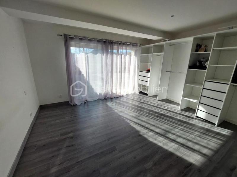 Maison traditionnelle - 140 m² - 6 pièces