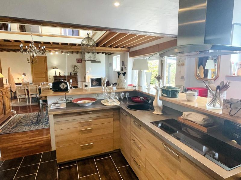 Maison - 276 m² - 10 pièces