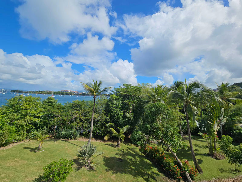 Maison - 225 m² - 8 pièces