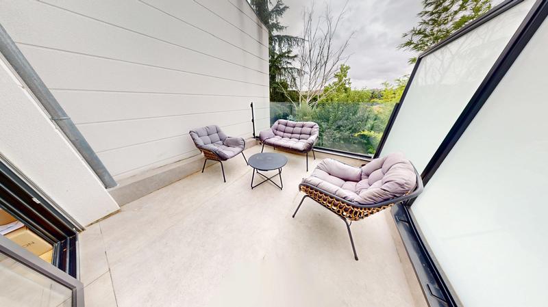 Villa - 262 m² - 9 pièces