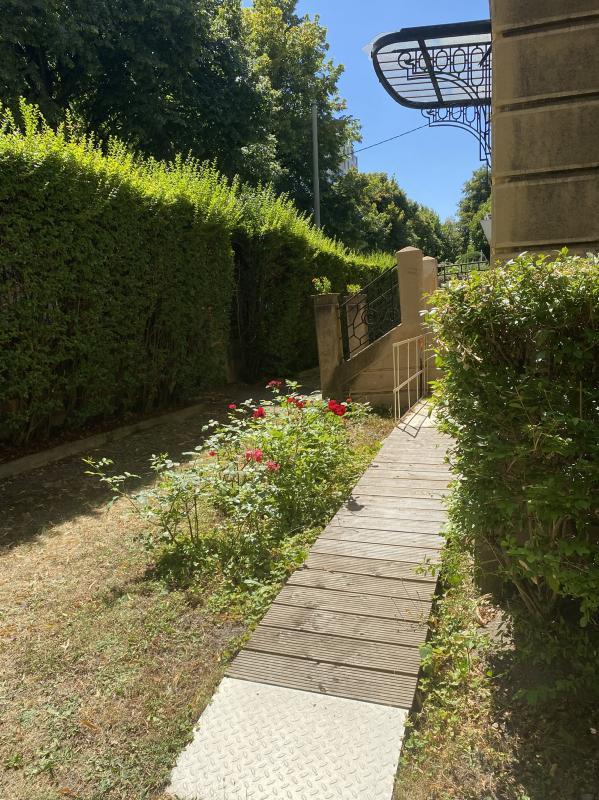 Maison - 232 m² - 8 pièces