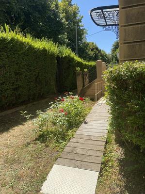 Maison - 232 m² - 8 pièces