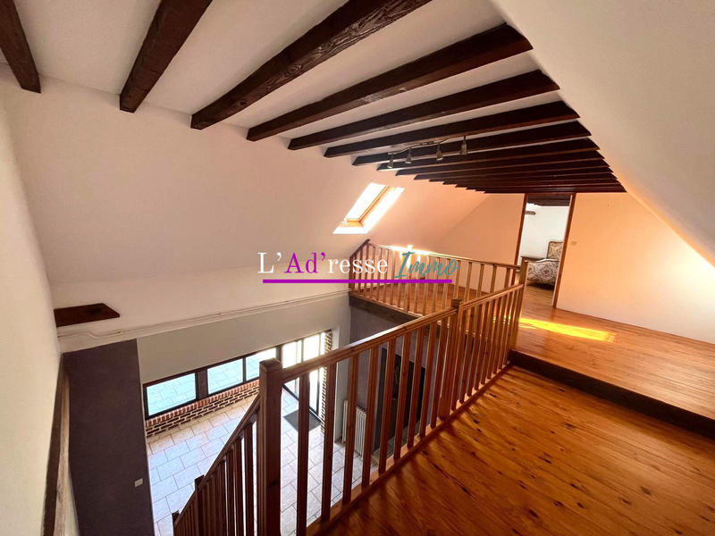 Maison - 182 m² - 8 pièces