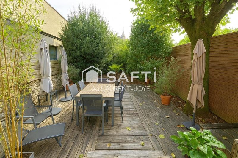 Hôtel particulier - 166 m² - 6 pièces